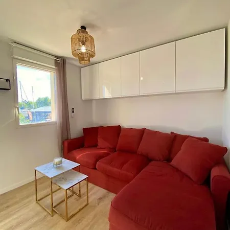 Apartment T3 De Charme Climatise - Piscine - A 5 Min
